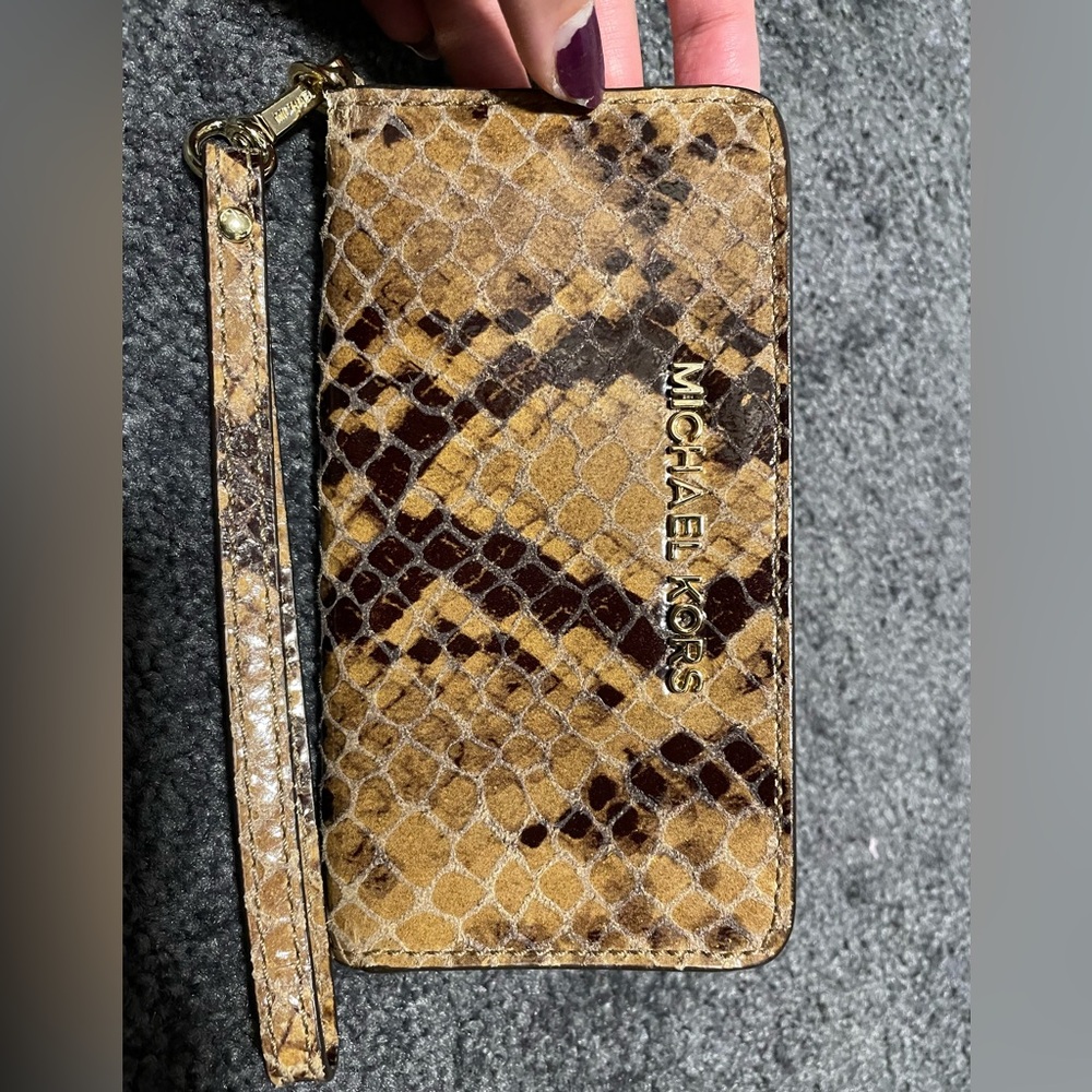 Micheal Kors wallet and phone holder